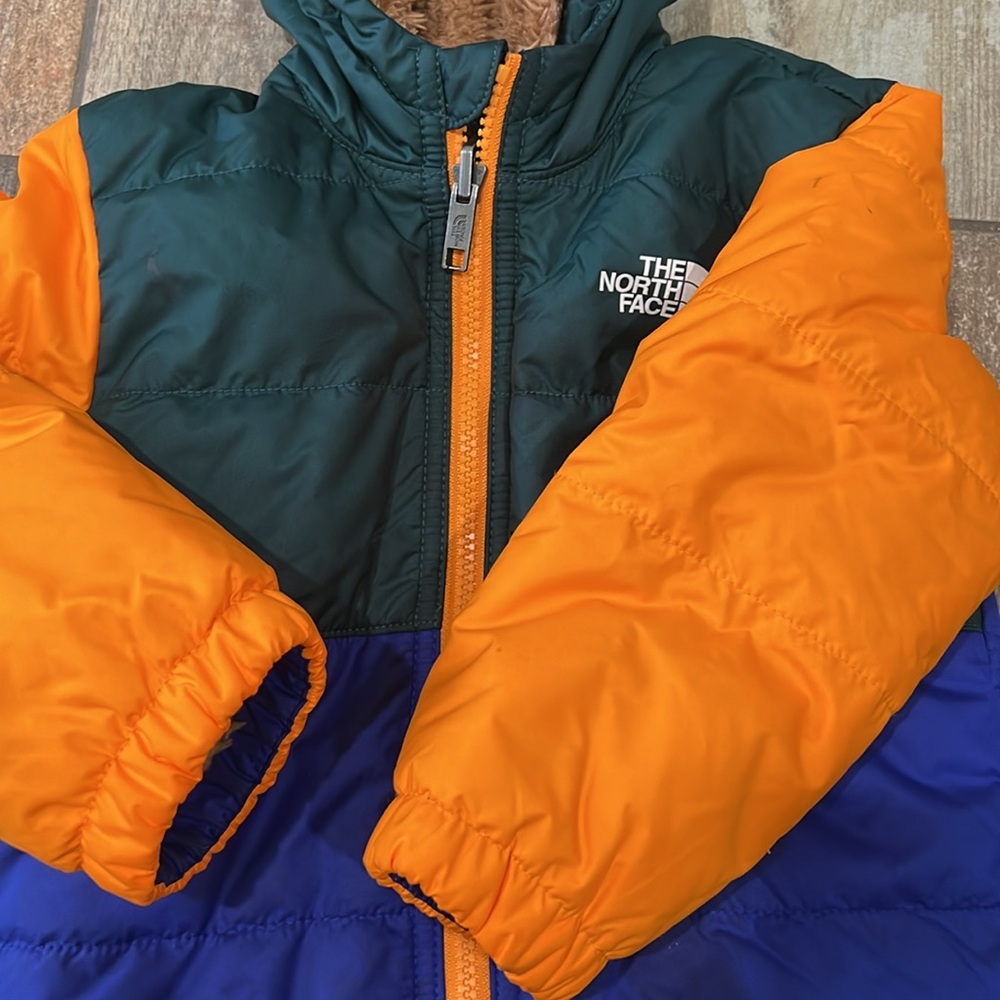 The North Face Reversible Jacket size 18-24mth - Picture 5 of 7